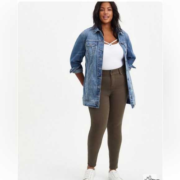 Torrid Medium Wash Longline Destructed Denim Jacket Size 3 - Picture 2 of 13